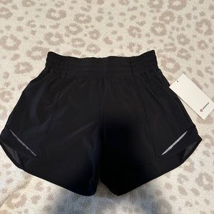 Lululemon Hotty Hot HR Short 4 inch Lined, size 6